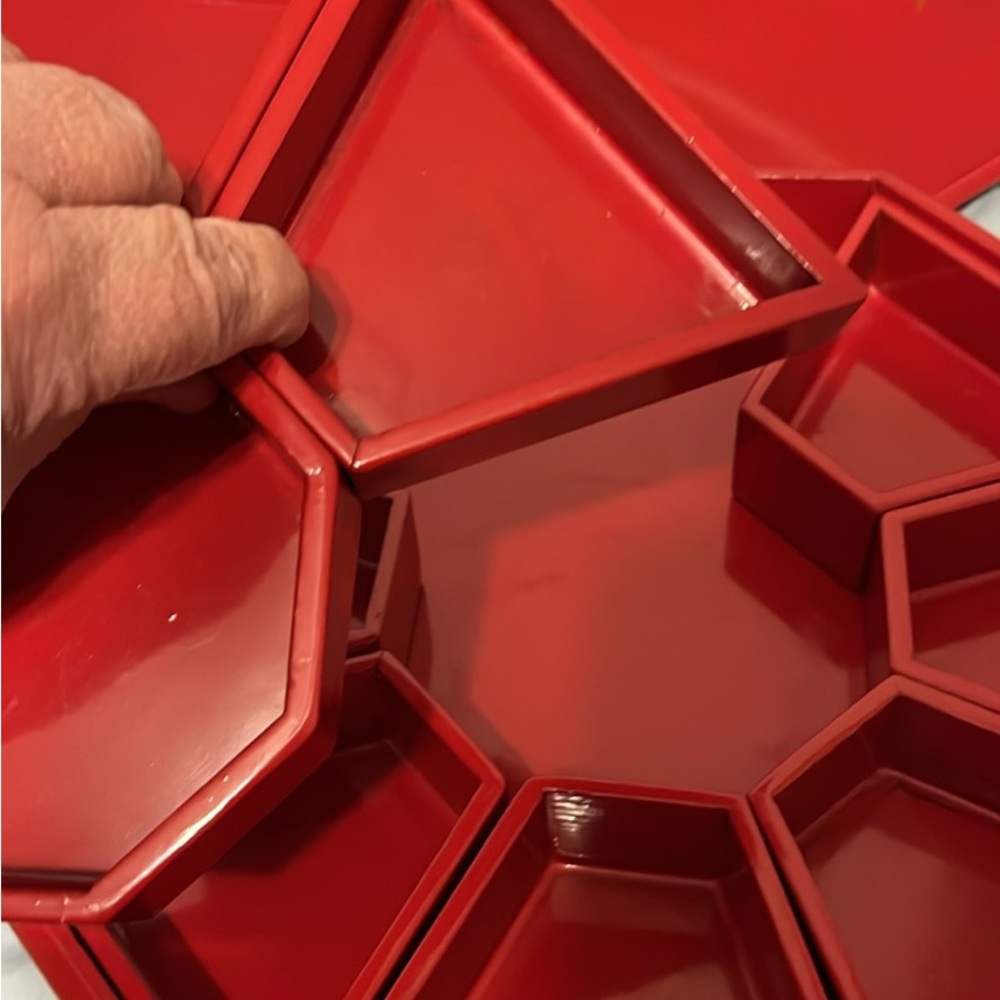 Red Octagonal Decorative Box with Bird Design - Picture 6 of 7